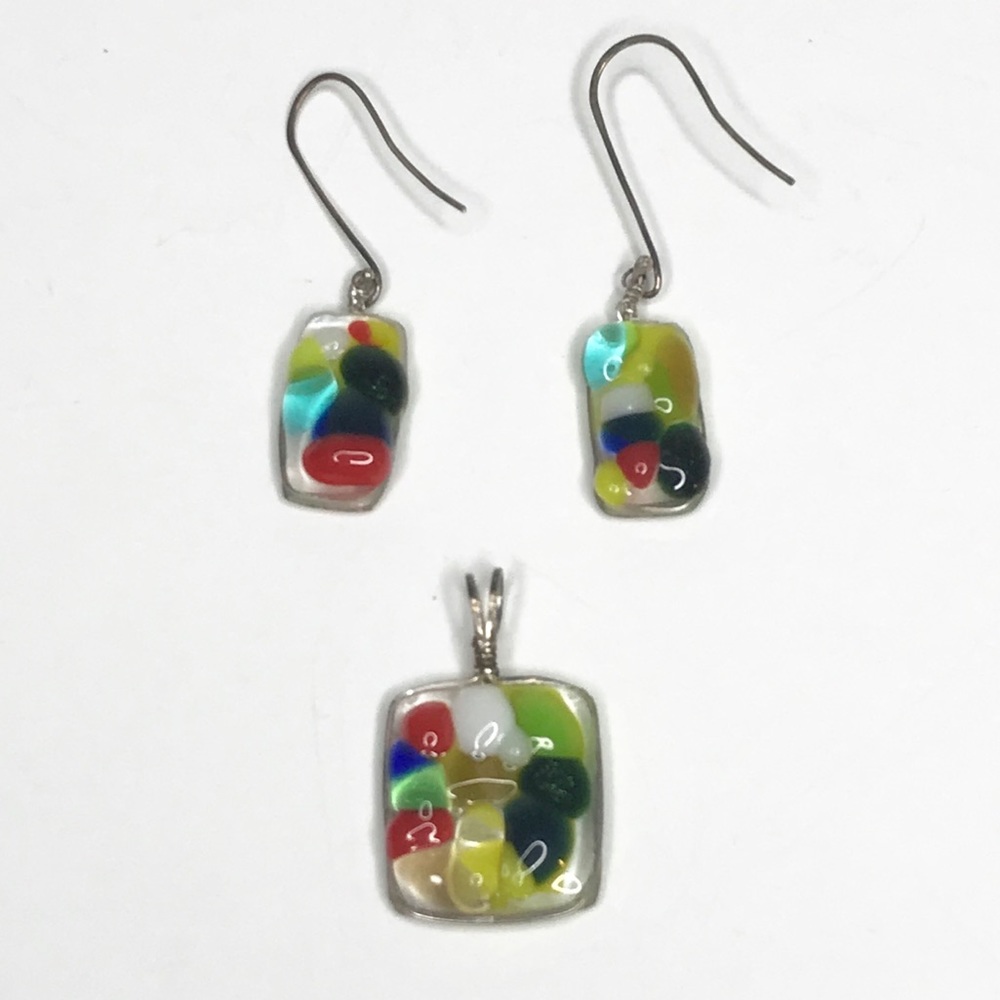 SALE ♦️ 3/$25 Pendant and Earring Set Artisan
